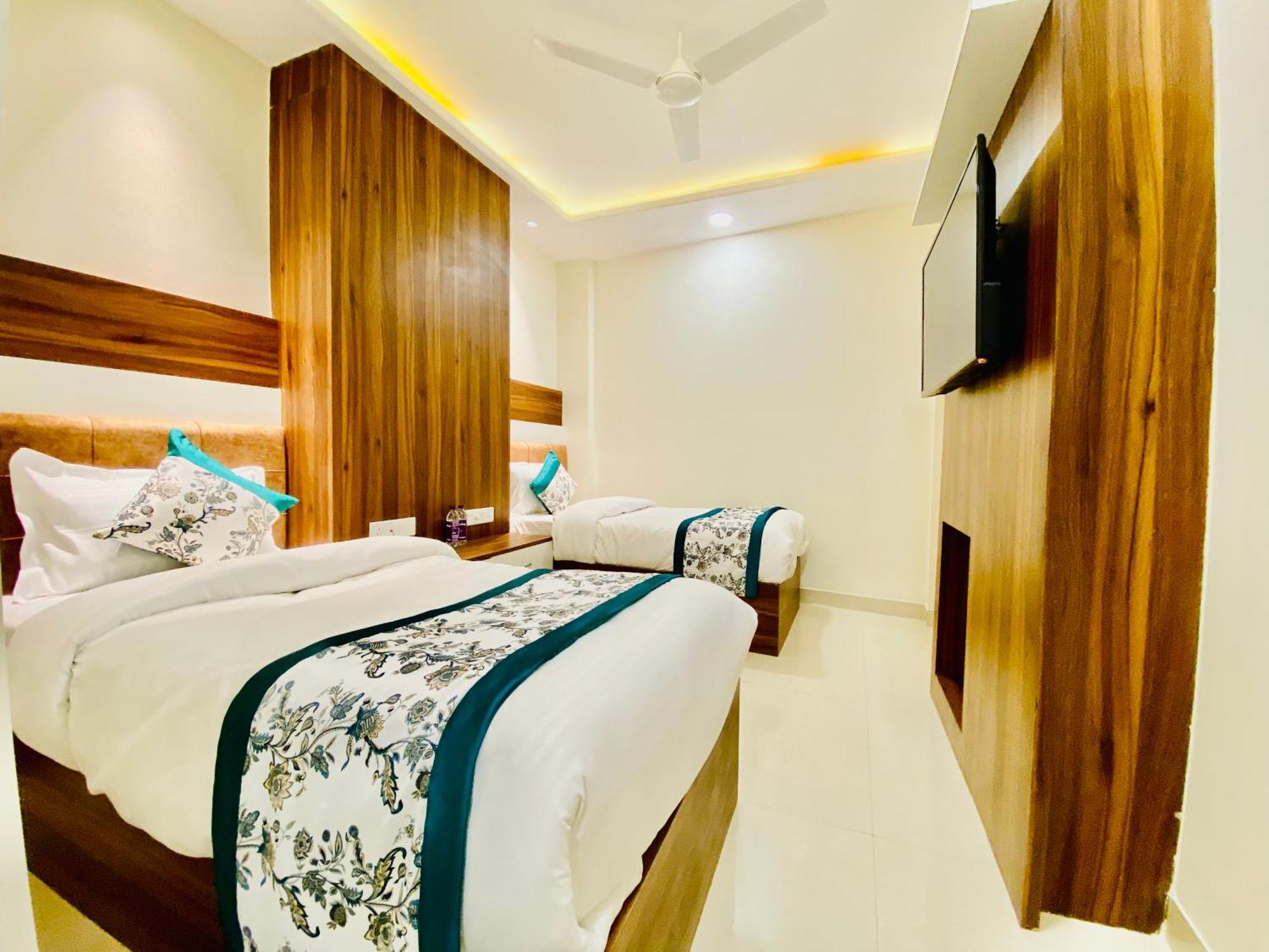 Hotel White House 350 Mtr From Golden Temple Амритсар Екстериор снимка