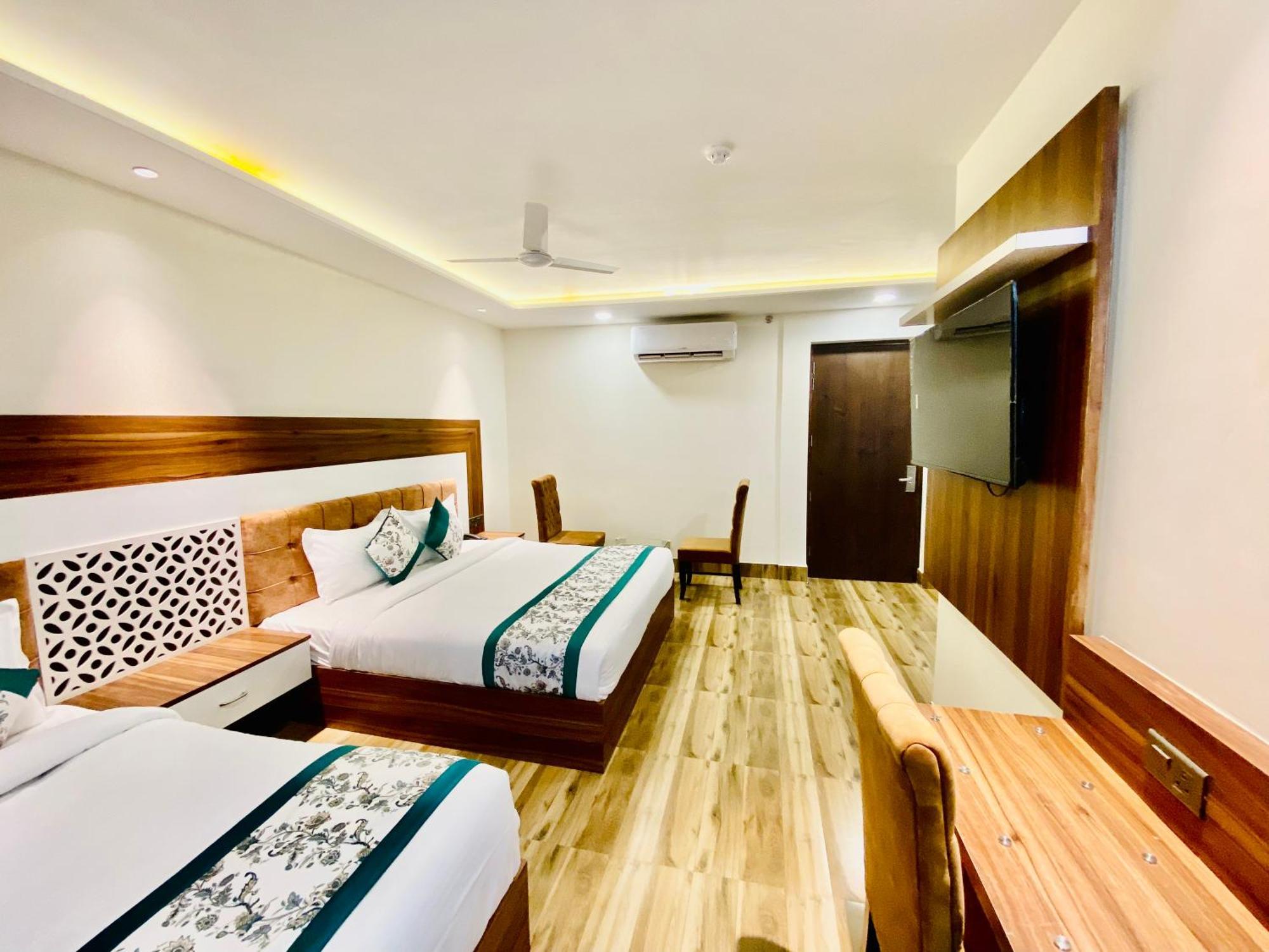Hotel White House 350 Mtr From Golden Temple Амритсар Екстериор снимка
