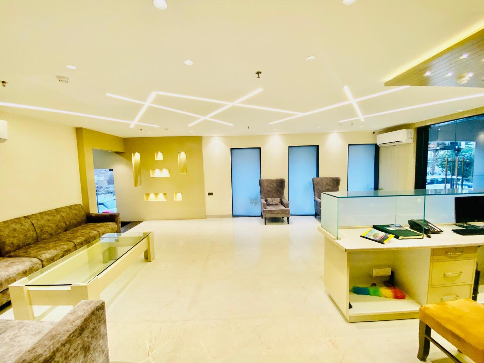 Hotel White House 350 Mtr From Golden Temple Амритсар Екстериор снимка