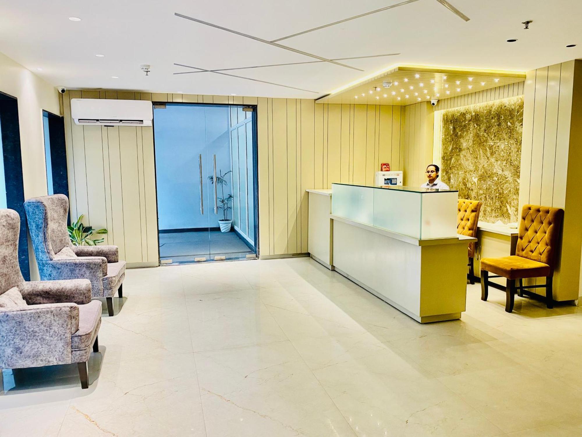 Hotel White House 350 Mtr From Golden Temple Амритсар Екстериор снимка