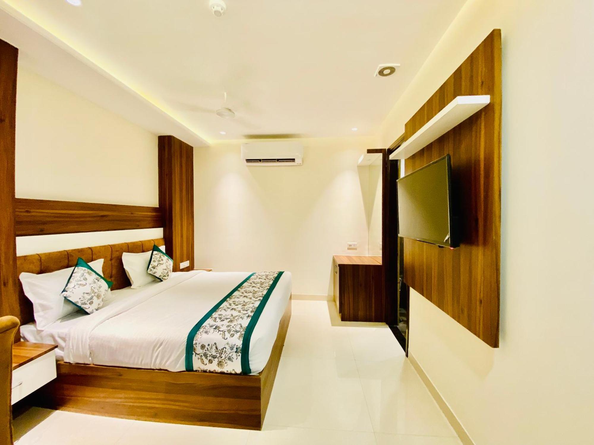 Hotel White House 350 Mtr From Golden Temple Амритсар Екстериор снимка